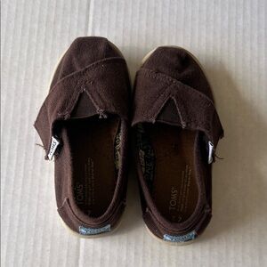 TOMS Kids Chocolate Brown Slip-On Slippers